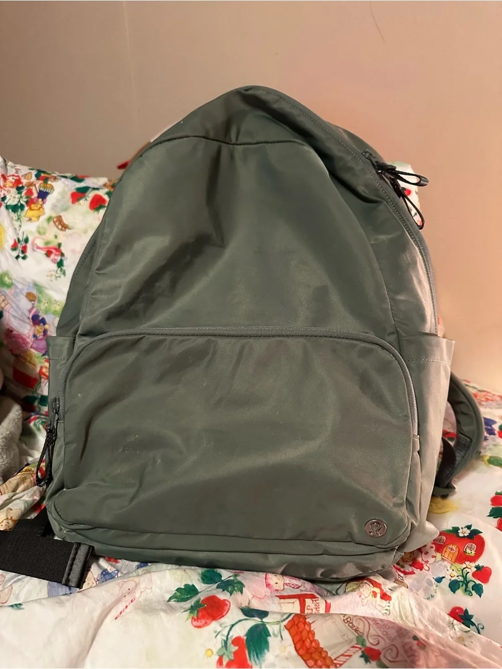 Lululemon olive green backpack